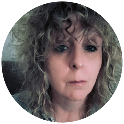 profile julie hollands