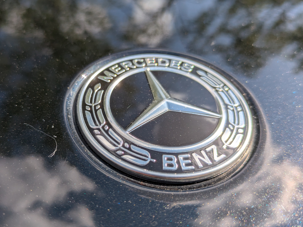 Mercedes Benz badge